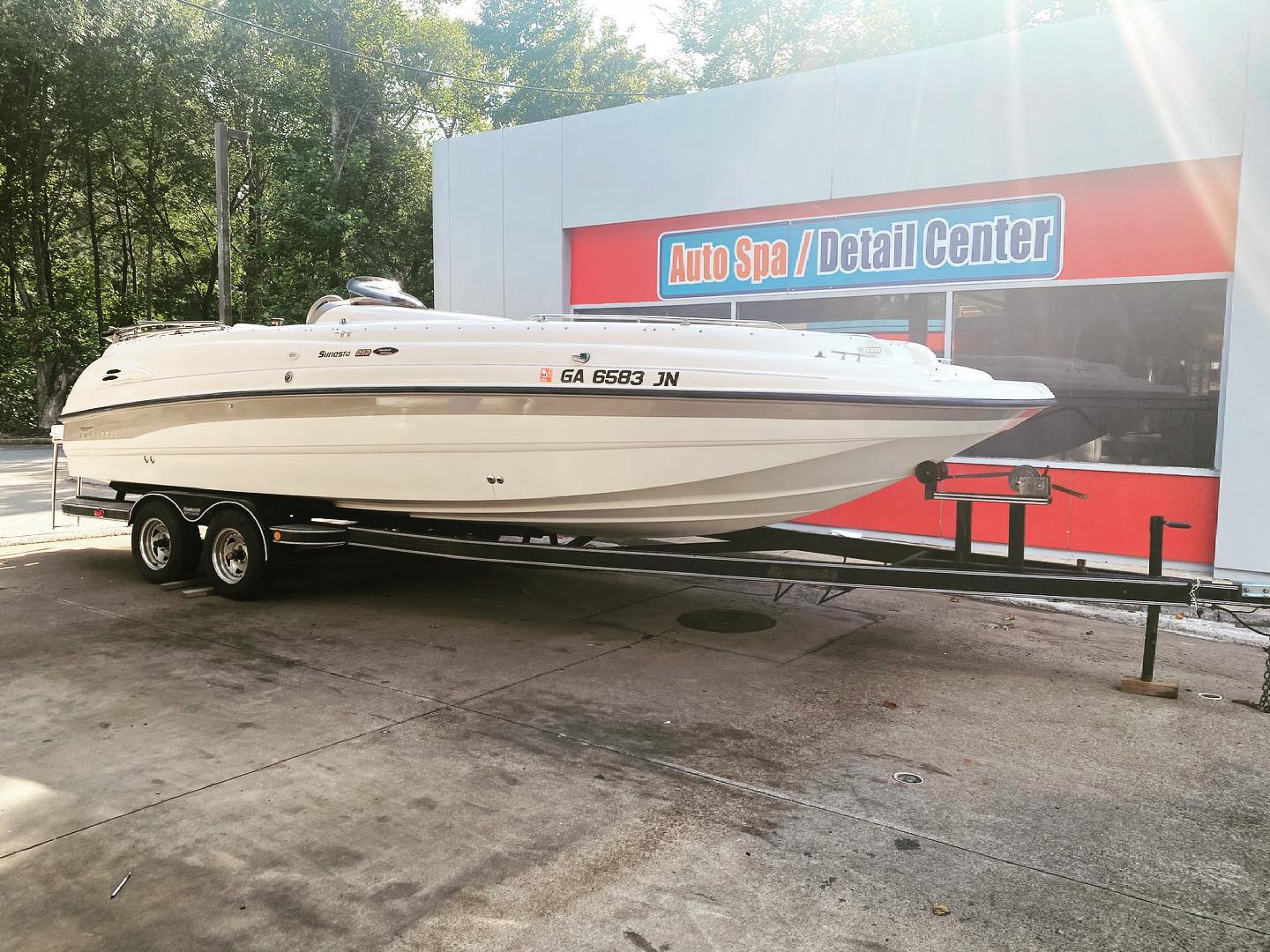Motorboat full exterior hand wash